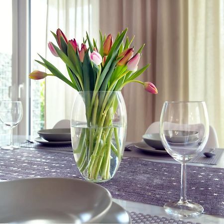 Modern Wohnen I Smart Tv I Terrasse I 2X Parkplatz I 2 Schlafzimmer I 6 Schlafplaetze Bad Oeynhausen Esterno foto