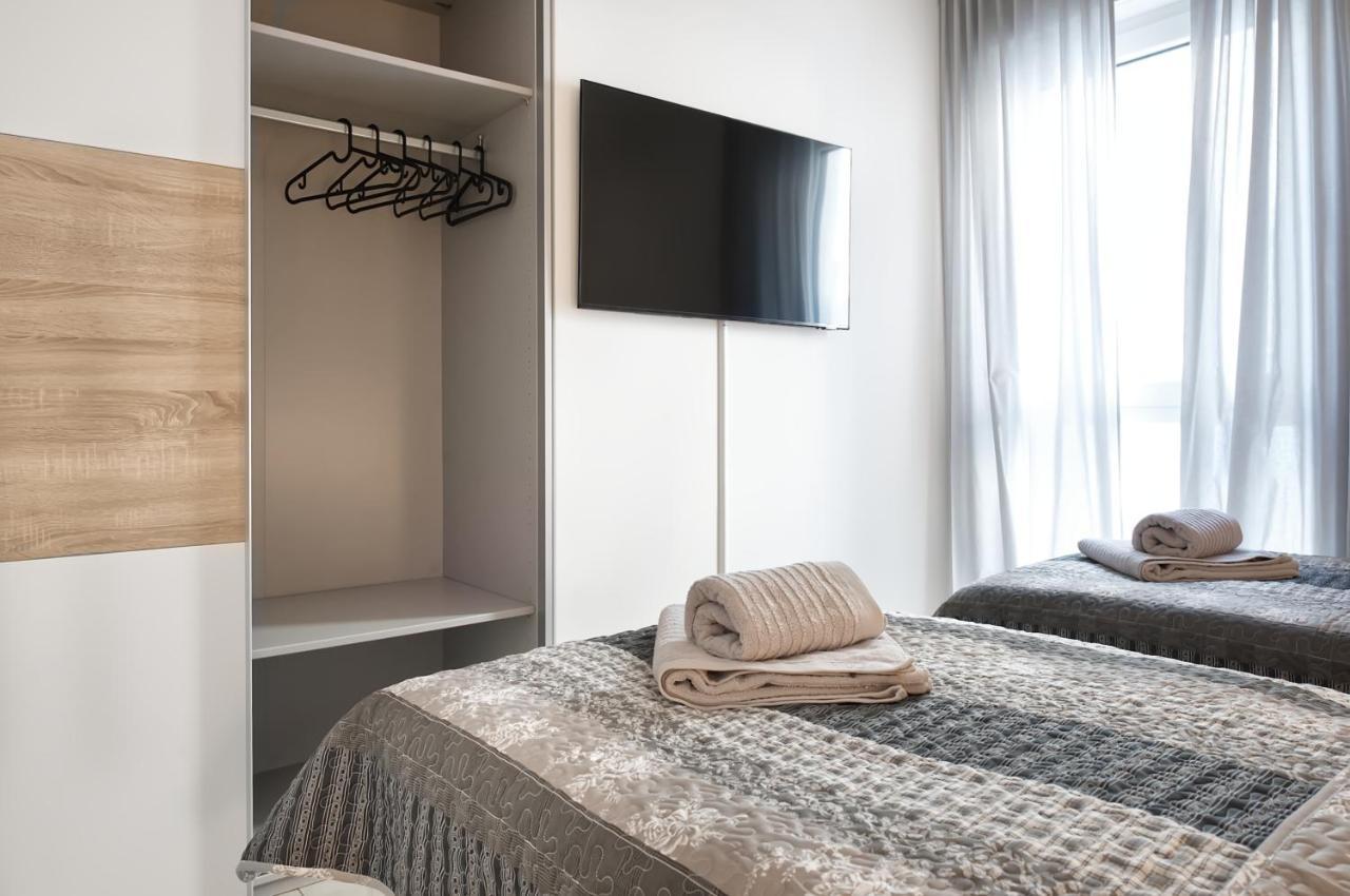 Modern Wohnen I Smart Tv I Terrasse I 2X Parkplatz I 2 Schlafzimmer I 6 Schlafplaetze Bad Oeynhausen Esterno foto