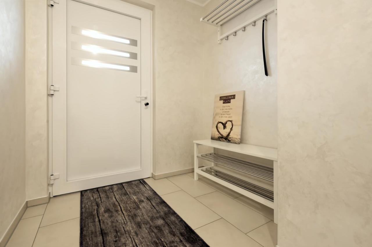 Modern Wohnen I Smart Tv I Terrasse I 2X Parkplatz I 2 Schlafzimmer I 6 Schlafplaetze Bad Oeynhausen Esterno foto